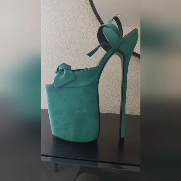 Extreme platform heels discount